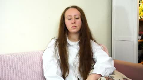 Snapshot of katharinedaggett chatting on 10-19-25, 02:07 Lisa online show from 10-19-25, 02:07