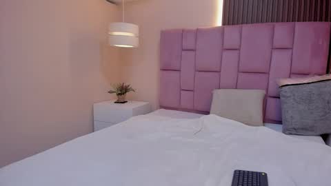   online show from 12-04-25, 11:41