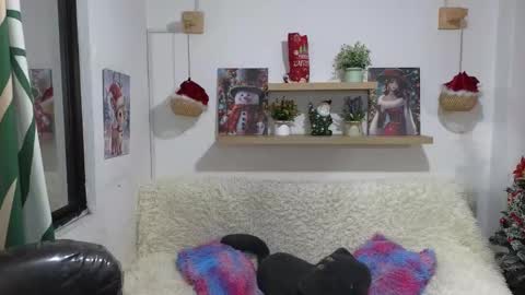 kathie_lozada online show from 12-16-25, 04:50