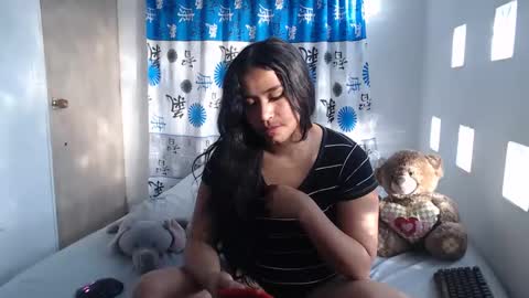  K A T H I E  online show from 02-13-25, 12:00