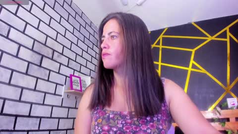 Paola online show from 12-30-24, 03:57