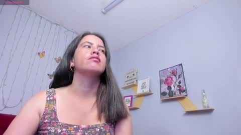 Paola online show from 01-23-25, 01:24