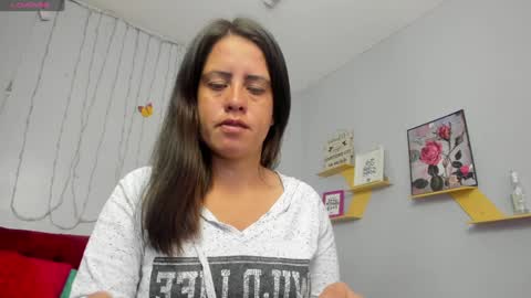 Paola online show from 01-30-25, 01:21