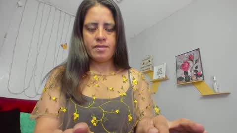 Paola online show from 02-07-25, 12:39