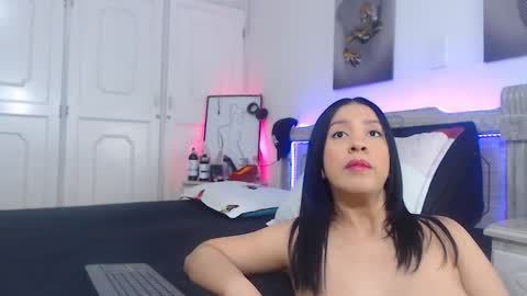 Snapshot of kati26andres chatting on 02-15-25, 07:27 Katiuska online show from 02-15-25, 07:27