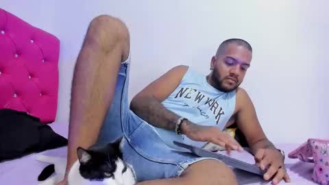 katalina y Daniel online show from 01-24-25, 08:11