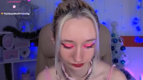 Katia  online show from 12-23-25, 06:22