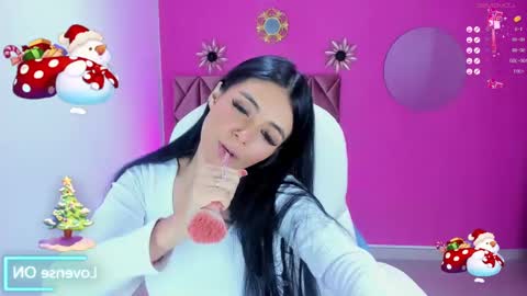 Snapshot of katia_sex25 chatting on 12-15-24, 05:13 Katia online show from 12-15-24, 05:13