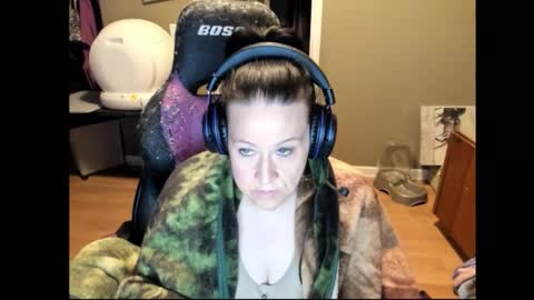 Katie online show from 01-14-26, 02:28