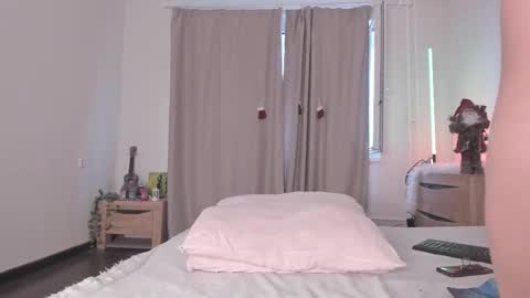 Snapshot of katie_ness chatting on 02-11-25, 11:32 Kate online show from 02-11-25, 11:32