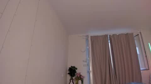 Snapshot of katie_ness chatting on 03-11-25, 02:29 Kate online show from 03-11-25, 02:29