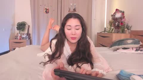 Snapshot of katie_ness chatting on 12-20-25, 10:33 Kate online show from 12-20-25, 10:33