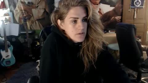 Katie online show from 11-05-25, 06:24