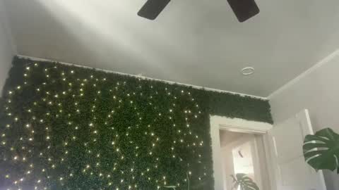 Snapshot of katieericson13 chatting on 12-30-24, 04:40 Kate online show from 12-30-24, 04:40