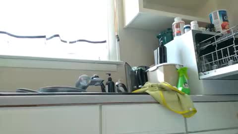 Snapshot of katieericson13 chatting on 02-10-25, 07:38 Kate online show from 02-10-25, 07:38