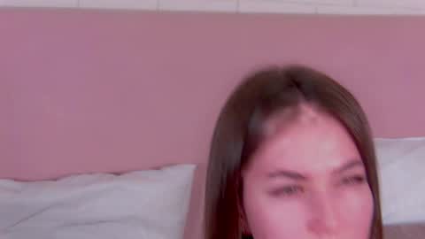 Snapshot of katiereeves chatting on 11-21-25, 05:22 katiereeves online show from 11-21-25, 05:22