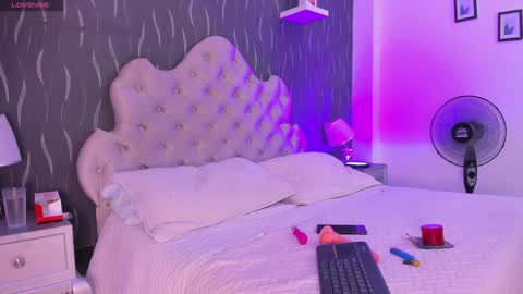 Katie online show from 12-14-24, 01:28