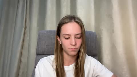 Katie online show from 09-25-25, 04:11