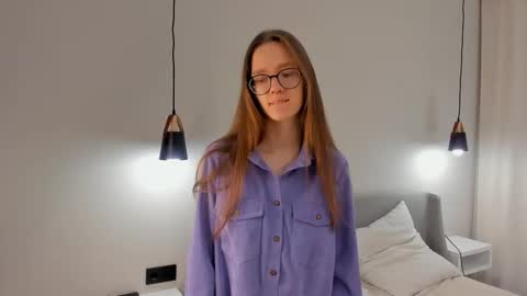 Snapshot of katinatonge chatting on 10-30-25, 08:38 Scarlett online show from 10-30-25, 08:38