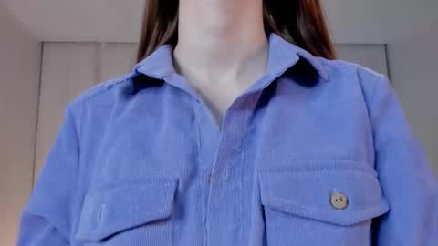 Snapshot of katinatonge chatting on 11-17-25, 08:42 Scarlett online show from 11-17-25, 08:42