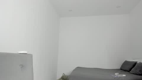 Follow me on instagram and twitter as correaktnees online show from 01-07-25, 06:59