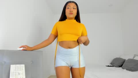 Follow me on instagram and twitter as correaktnees online show from 02-01-25, 06:54