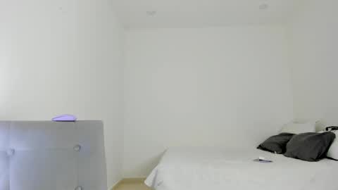 Follow me on instagram and twitter as correaktnees online show from 02-27-25, 08:28