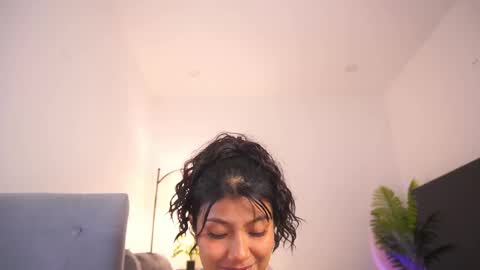 Follow me on instagram and twitter as correaktnees online show from 01-10-26, 08:38