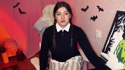 Snapshot of katrin_kristal chatting on 10-27-25, 05:17 naked in pvt show 100 tk online show from 10-27-25, 05:17