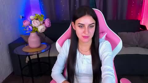 Katrin online show from 11-05-25, 01:11