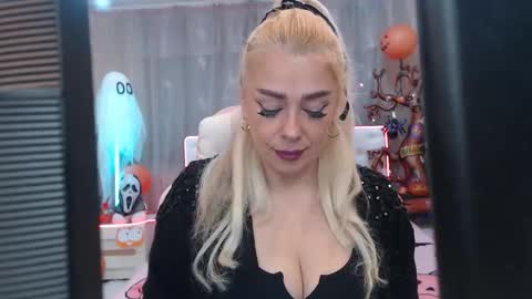 katrinacharm online show from 11-06-25, 07:31