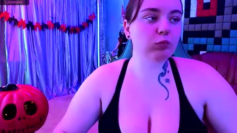 Snapshot of katrinclub chatting on 10-15-25, 05:13 Katrin online show from 10-15-25, 05:13