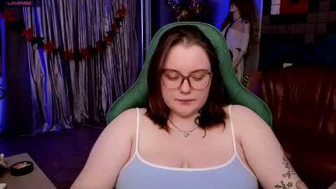 Snapshot of katrinclub chatting on 11-15-25, 05:31 Katrin online show from 11-15-25, 05:31