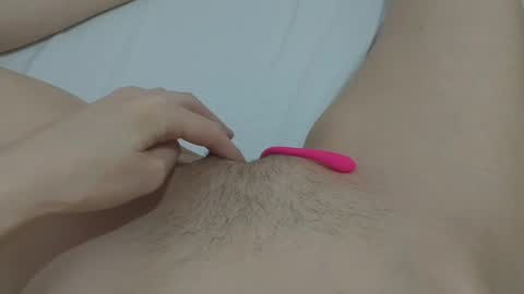 Snapshot of katrinna_arinna chatting on 01-11-25, 06:44 katrina dont forget to give me thumbs up online show from 01-11-25, 06:44