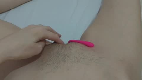 Snapshot of katrinna_arinna chatting on 01-14-25, 03:11 katrina dont forget to give me thumbs up online show from 01-14-25, 03:11