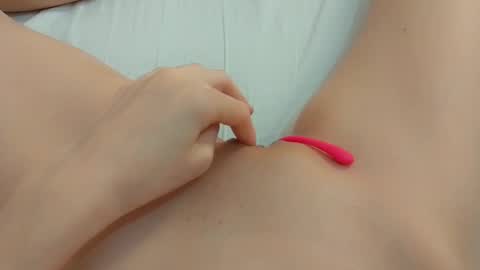 Snapshot of katrinna_arinna chatting on 02-18-25, 08:49 katrina dont forget to give me thumbs up online show from 02-18-25, 08:49