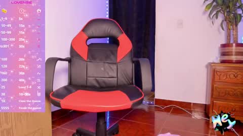 Snapshot of katriona_gracee chatting on 09-26-25, 12:03 Katriona online show from 09-26-25, 12:03