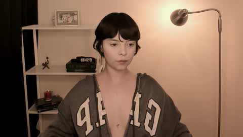 Snapshot of katsurotaro chatting on 10-28-25, 08:44 katsuro online show from 10-28-25, 08:44