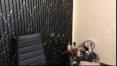 Katt  online show from 10-15-25, 04:40