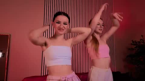 Snapshot of katt_yy chatting on 02-09-25, 11:47 katt_yy online show from 02-09-25, 11:47