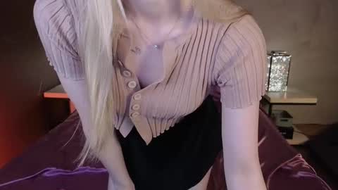 Snapshot of katt_yy chatting on 09-19-25, 05:20 katt_yy online show from 09-19-25, 05:20
