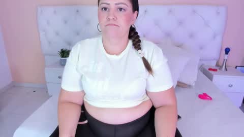 Katte online show from 09-29-25, 01:27