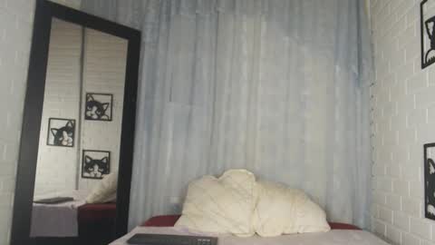 Snapshot of kattia_23 chatting on 02-19-25, 12:35 kattia online show from 02-19-25, 12:35
