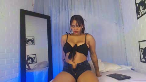 Snapshot of kattia_23 chatting on 02-25-25, 12:25 kattia online show from 02-25-25, 12:25