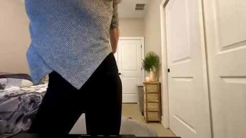 Josie live show Tuesday Wednesday and Thursday online show from 10-09-25, 03:21