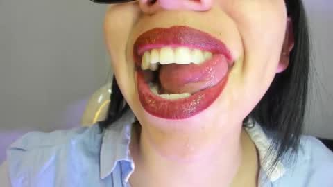 Snapshot of katty_mouth chatting on 02-18-26, 05:42 Katty online show from 02-18-26, 05:42