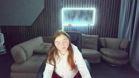 Katty online show from 10-27-25, 06:28