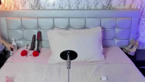 Snapshot of kattyskinnyy chatting on 02-09-26, 02:54 Katty online show from 02-09-26, 02:54