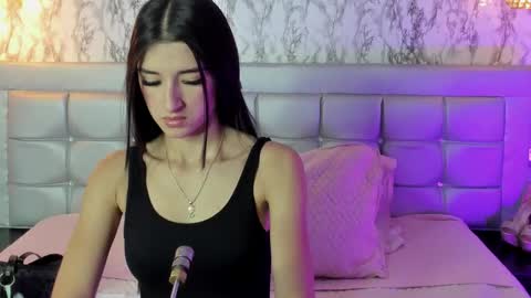 Snapshot of kattyskinnyy chatting on 02-12-26, 01:06 Katty online show from 02-12-26, 01:06