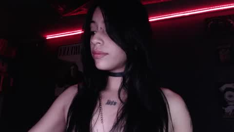      online show from 11-22-25, 02:54